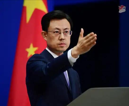 英法出兵！巴土商讨防务，中东会变成第二个俄乌吗？
 
很多自媒体都在喊，第二个俄乌战场正在红海边上酝酿。英法已经派兵入场，土耳其、巴基斯坦和沙特开会，传言马上参战，不少网友问：战火会不会全面引爆，中国会怎么出手？但真相，并没有标题渲染得那么夸张。
 
先厘清英法这次的动作，不是下场主动打仗，只是防御