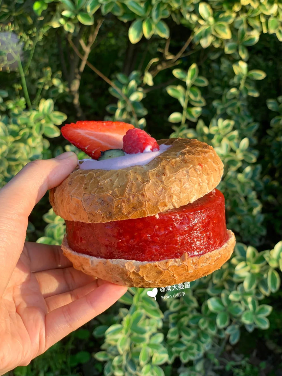 🍓夏季野餐单品| 酸甜草莓果冻夹心贝果🥯