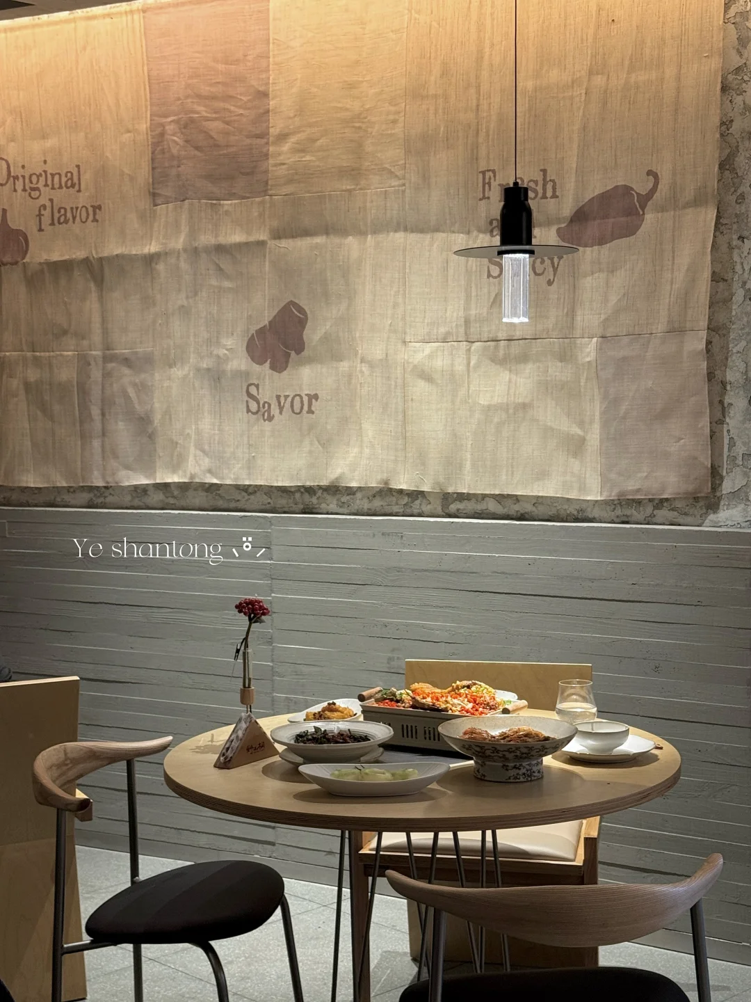 感觉是杭州目前top好吃的。。。（氛围巨好）