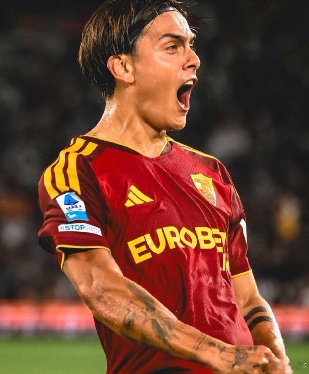 意甲首轮，罗马主场4-0横扫佛罗伦萨，核心球员迪巴拉助攻戴帽、马伦独中...