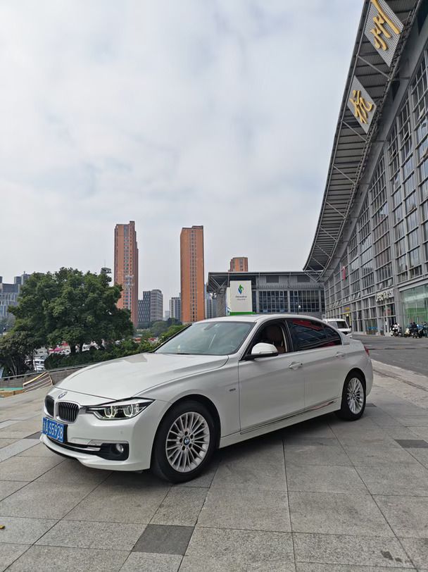 宝马320Li   新车45现4万多，10年亏40万