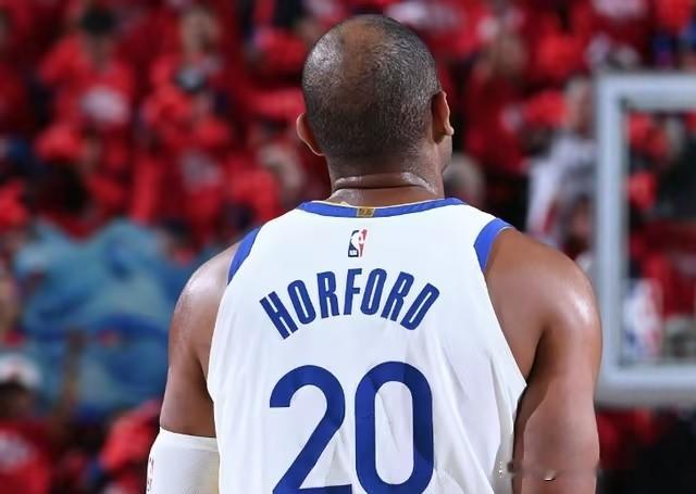 前三节0分，末节4记三分！37岁霍福德一战封神，还顺手破了NBA纪录 ...