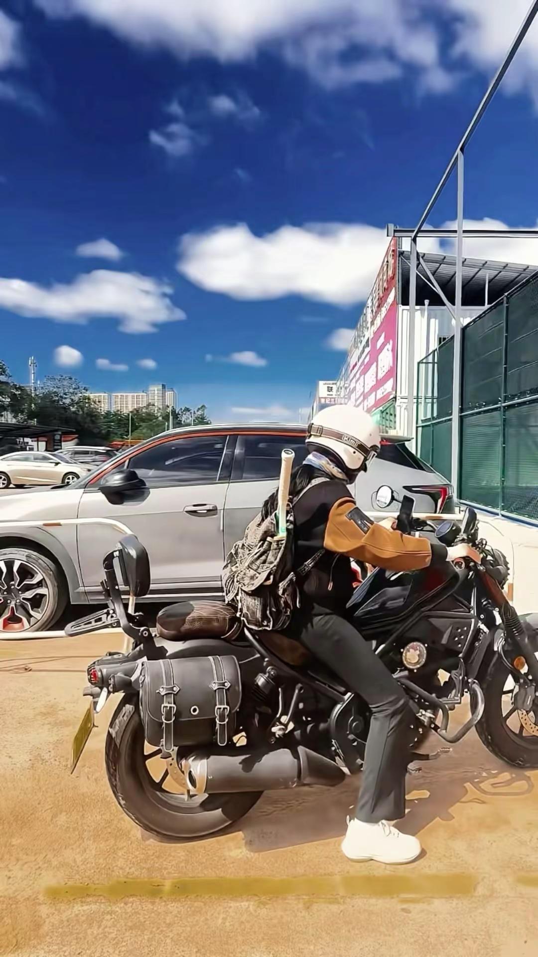 🎾骑上我的小摩托去打网球😈 以后我也是能拥有球搭子的人啦！🎾😈