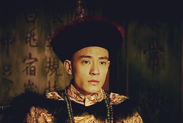 同治驾崩后，光绪是唯一可选储君，其他人都不行。按清朝立嗣规矩，像同治这样婚后无子而死的，需要在兄弟里找嗣子。如果没兄弟，要先给其父亲立嗣，等嗣子生下儿子后，过继给他，为其嗣子。同治虽然没有兄弟，但的确有两个侄子辈在世，分别是溥伦和溥侃。溥伦和溥侃是道光长子奕纬的孙子、贝勒载治的儿子。只不过他们的年纪
