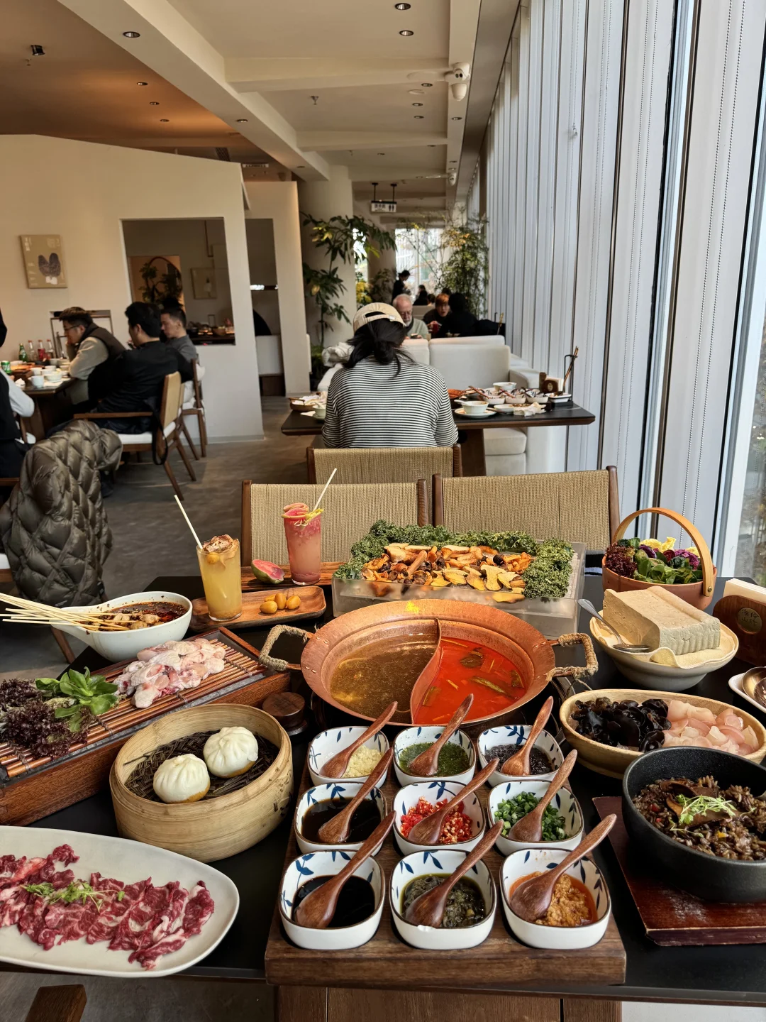 杭州天目里……好chill憨憨吃🥹🥹🥹