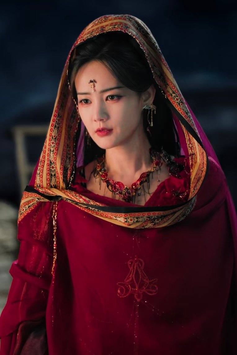 网友票选出最适合异域风风格的女明星：

TOP9 卢昱晓
TOP8 李一桐
TOP7 鞠婧祎
TOP6 哈妮克孜
TOP5 迪丽热巴
TOP4 程潇
TOP3 赵露思
TOP2 孙怡
TOP1 古力娜扎

你最喜欢谁？ ​