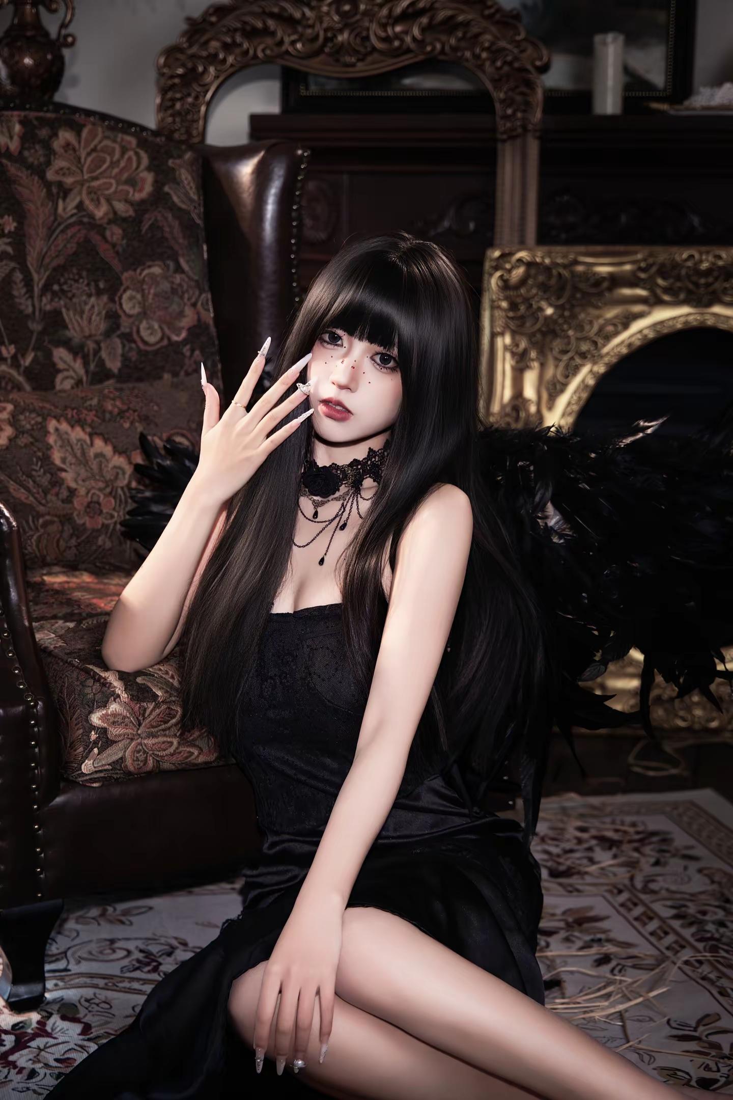 她需要一把利刃 而不是骑士