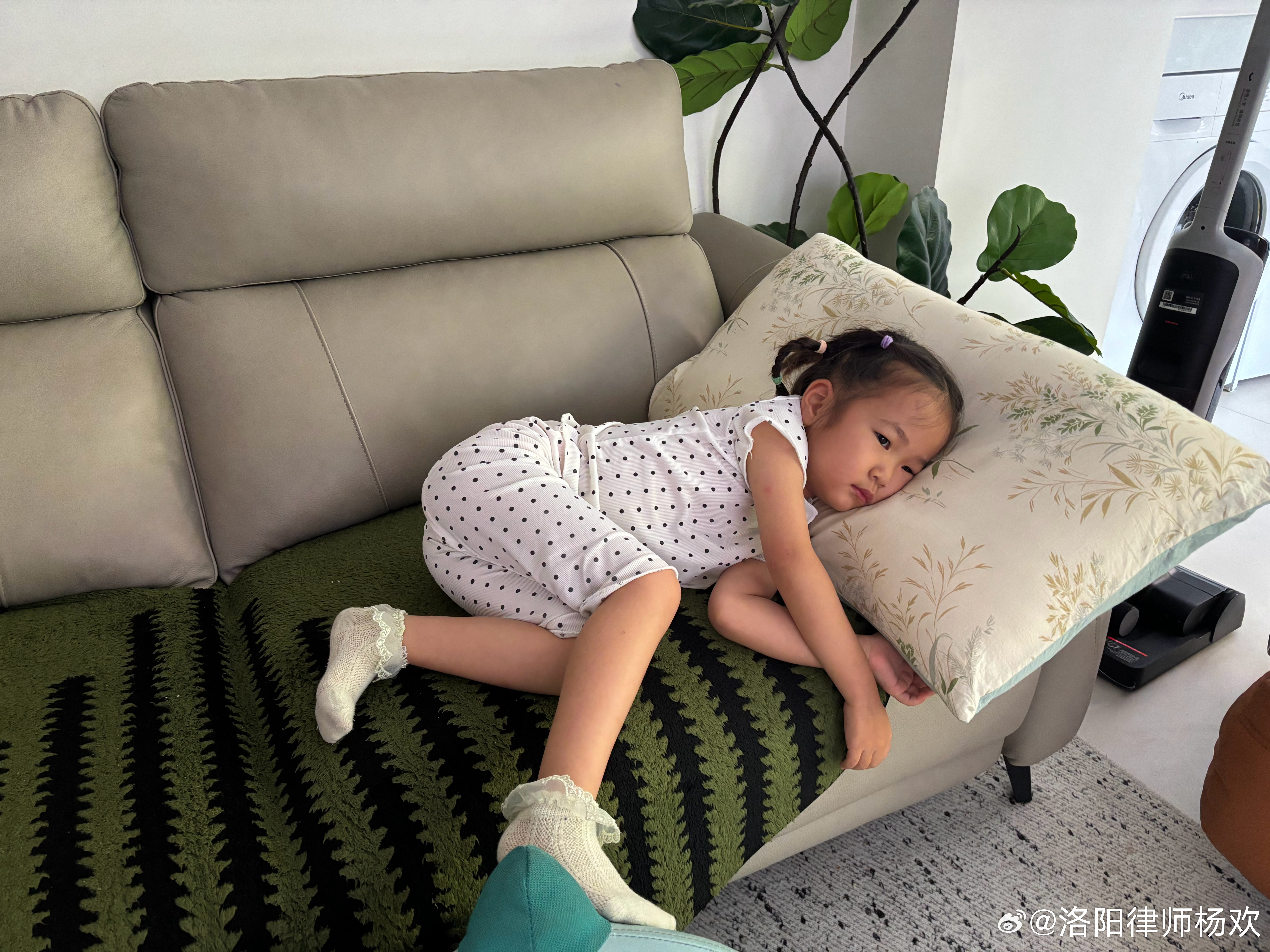 上了五天幼儿园，以积食发烧结束[捂嘴哭] ​​​