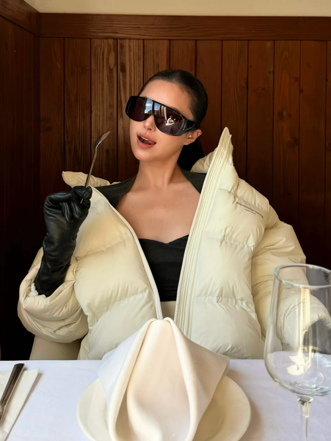 Chillin‘ in style 🍸🫒🕯️