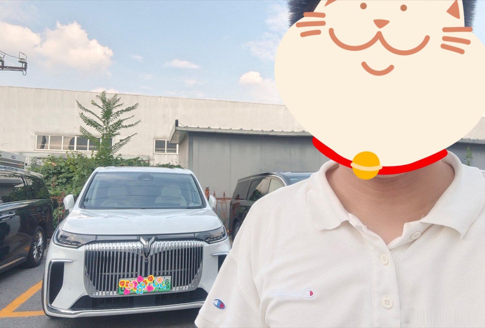 岚图梦想家一辆车就可以满足我的家庭用车的各种场景！日常通勤开上岚图梦想...