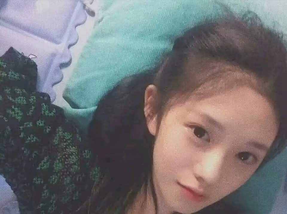 #刘浩存[超话]#  早期萌萌的浩存呀[爱慕] ​