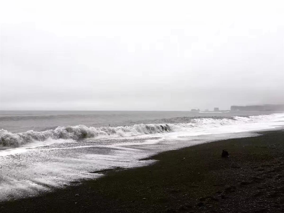 一名中國女子在冰島被卷入海中遇難，目擊者稱風浪太大救援太難-圖3