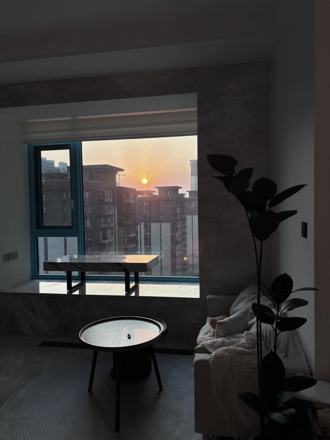 在夕阳下，我找到了家的归属感