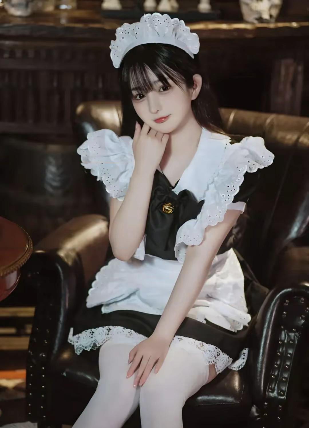 <p>女仆装 美女 摄影 蝴蝶仙气发饰 lo裙安利 <!--{img...