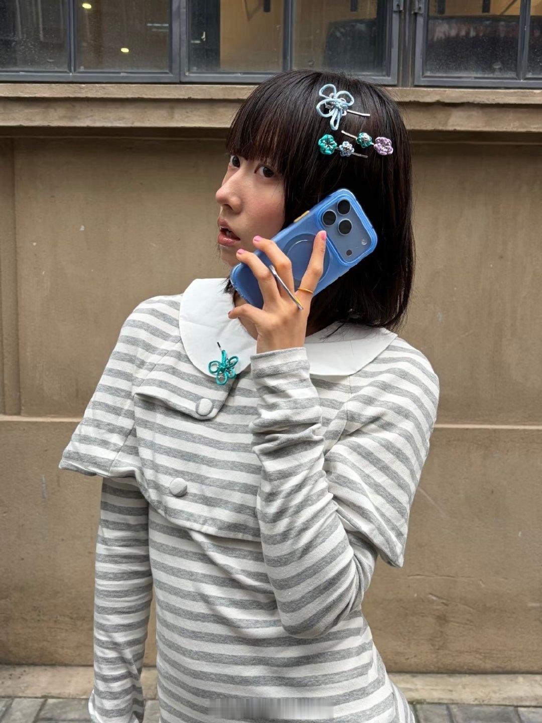 你说什么？大声点，我的iPhone 18 Pro Max 2TB冰川蓝听不见！#iPhone18Pro今晚8点降价1500元# ​