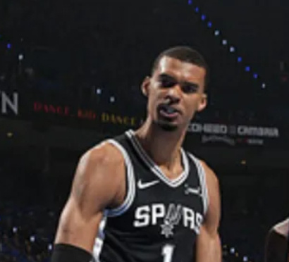 Amick：如果联盟没有顶薪限制，文班该拿多少薪水？  今天NBA季后...