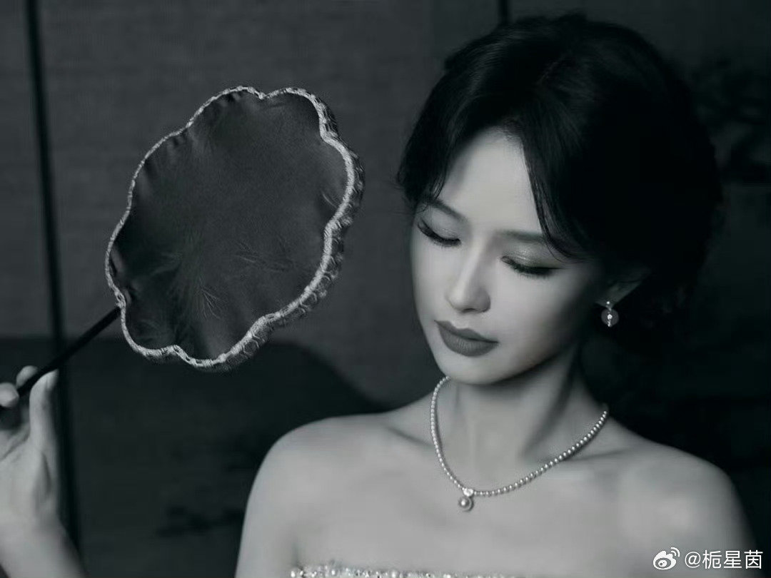 #余茵[超话]##余茵# 
这我称之为感觉
​