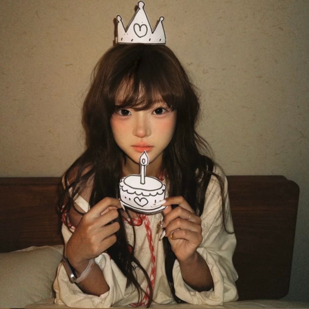 女生头像  _ _ _​​​