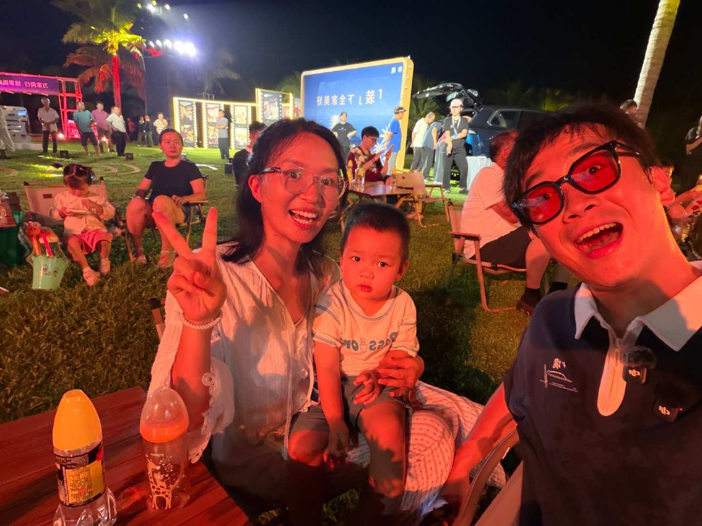 五菱也是好起来了！
华境S，上市100天，交付20000台
现在每天日均交付超过200台

车友聚会现场距离海边就50米
草地上吹着海风
太舒服了！  ​