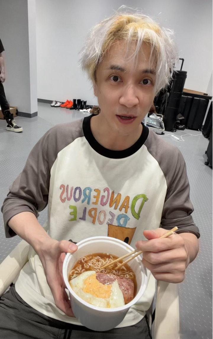 #薛之谦[超话]# 好萌… ​