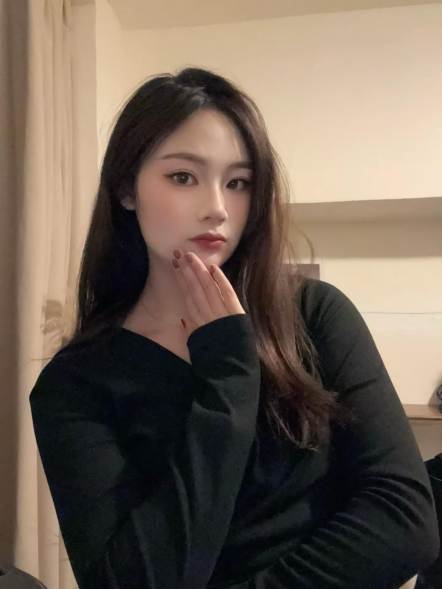 人永远需要两种能力：             好好说话，情绪稳定！”