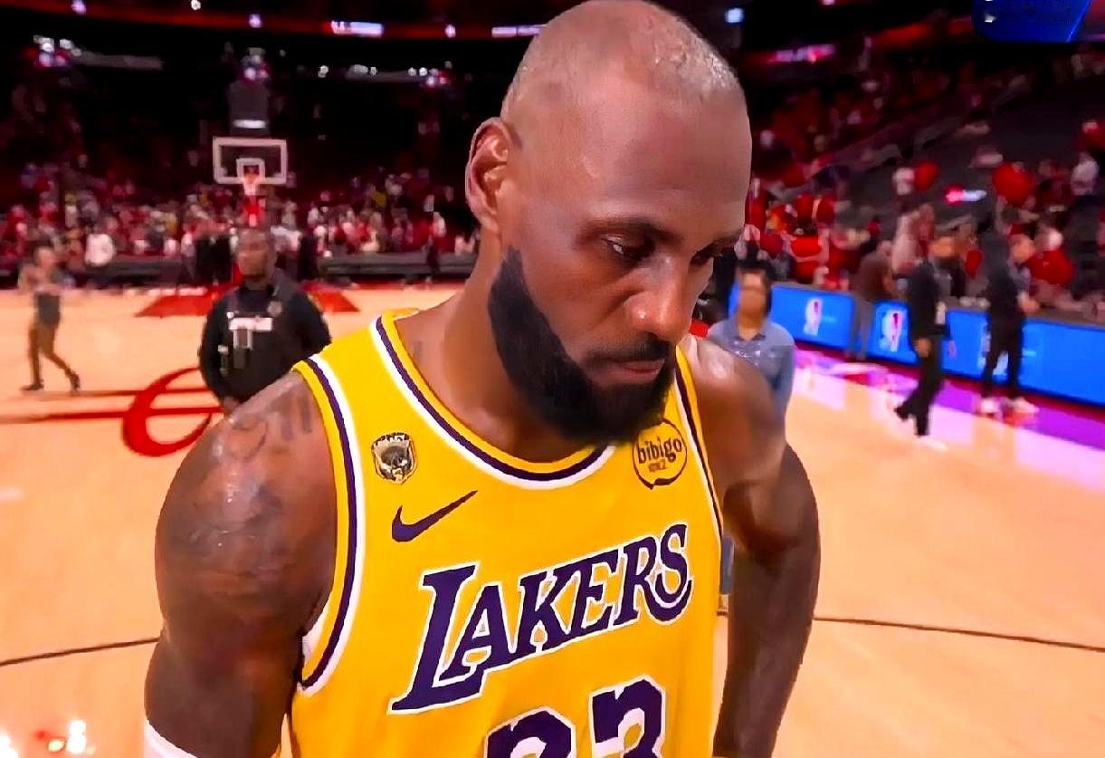 谁敢信，一个快42岁的老将，还在季后赛里场均打40多分钟？    勒布...