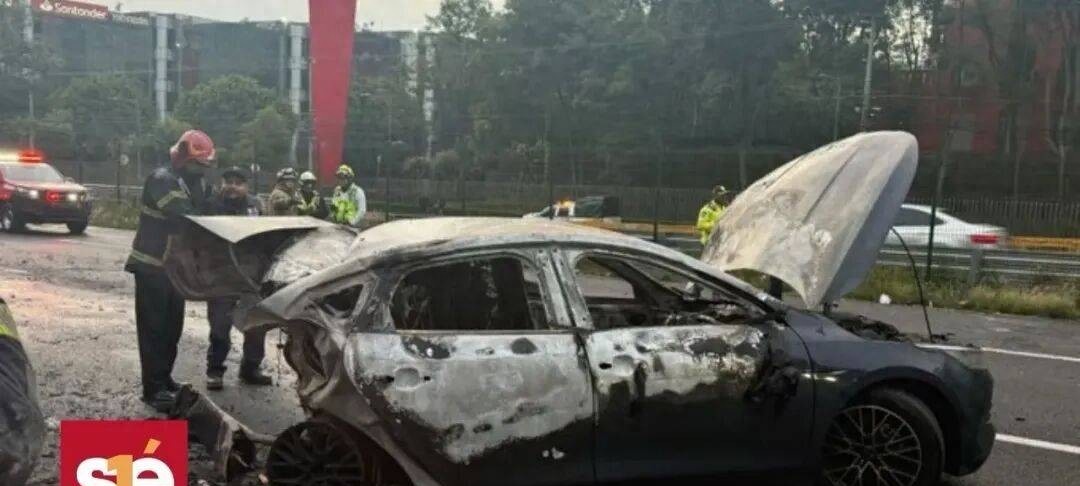 比亚迪在墨西哥车祸起火引发海外舆论风波，国产新能源出海迎来信任大考
一、海外媒体观点两极分化，当地监管启动核查
 
Infobae、El Imparcial等墨西哥媒体第一时间跟进。部分媒体直接将事件定性为中国电动车起火，放大安全隐患；行业媒体则保持客观，提出任何动力电池遭遇重度撞击，都存在起火的可