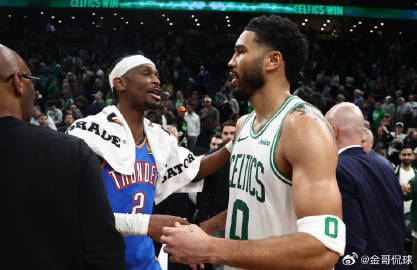 前湖人冠军中锋、现北京大外援麦基做客直播间解说湖人VS火箭G4，并对本...