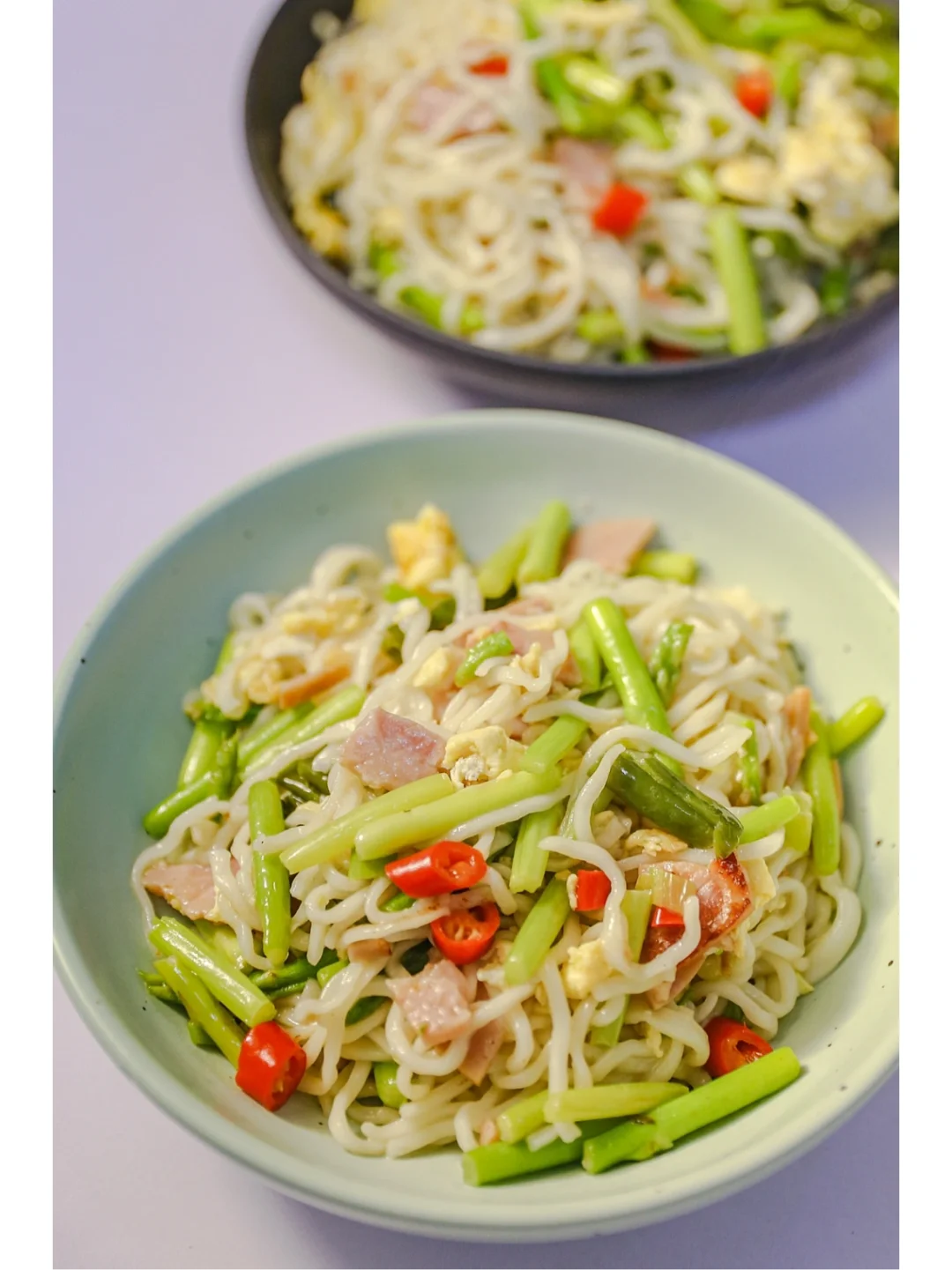 坚持做1000种面条不重样（171）芦笋鸡蛋炒面