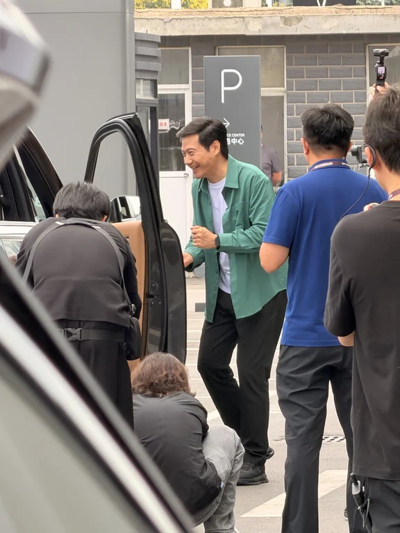 在徐州看到雷总了