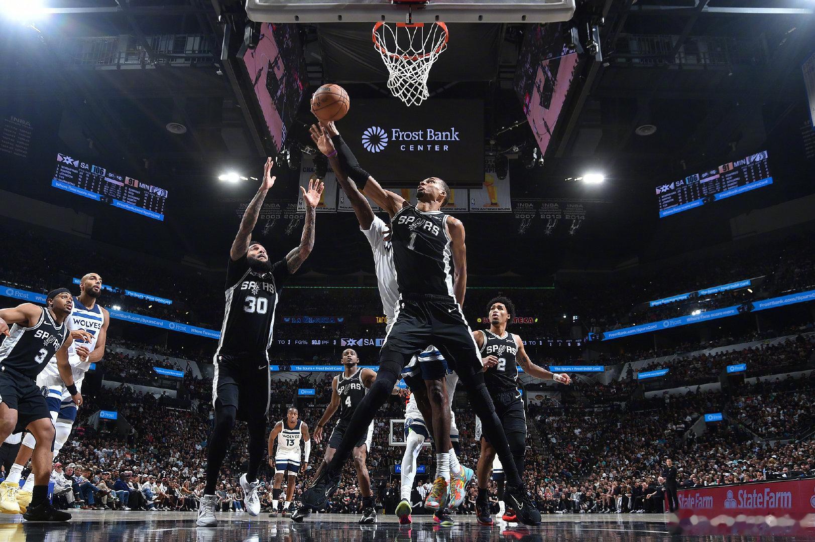 【文班亚马27+17 】 NBA季后赛马刺与森林狼迎来天王山之战，马刺...