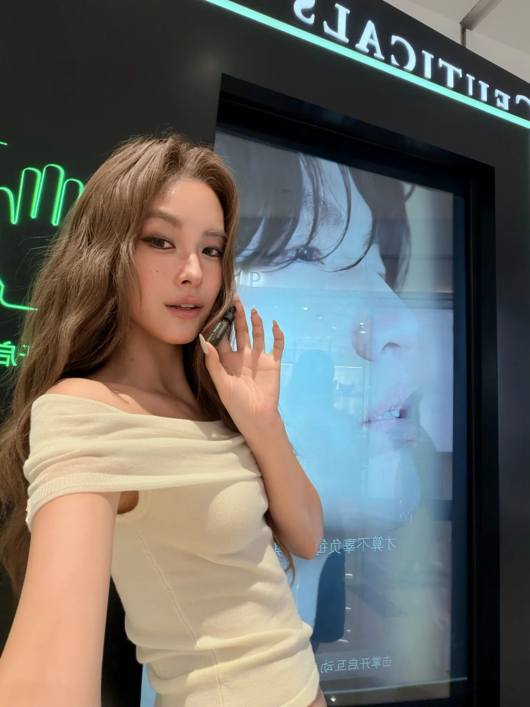 深圳万象城！！言承旭小卡色修小样限时领