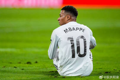 加盟皇马两个赛季，姆巴佩的冠军得失反差格外刺眼。收获奖杯寥寥无几，错失...