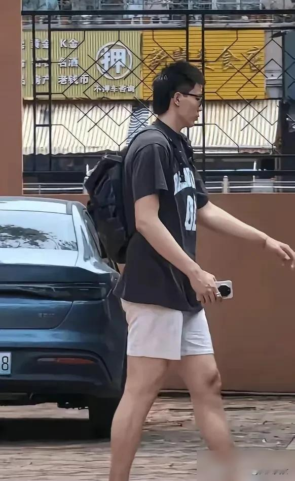 广东内线双补！接下来聊点实在的   朱芳雨带着李春江亲自劝，缺阵26天...