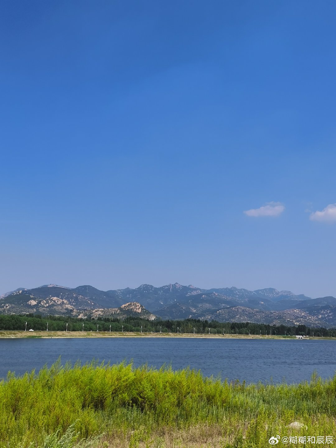 想带娃们去玩水
沿着汶河湿地转了多半圈
风景很美
但都不适合下水
沿河很多垂钓的
#名古屋亚运会闭幕式#很期待 ​