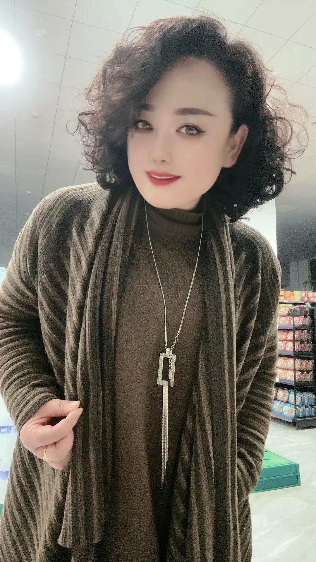 <p>做一个精致优雅的女人 <!--{img:0}--><!--{im...