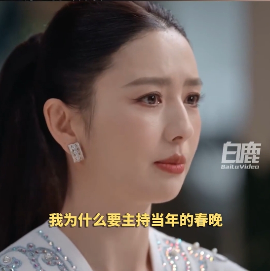 很多人没有想明白一点，
明明佟丽娅和陈思诚已经离婚了，
为什么陈思诚还连续多年零点给她庆生？

公开报道里，陈思诚连续多年在佟丽娅生日当天零点发博庆生，离婚后也没断。有人感动，说这是余情未了；有人反感，说这是立人设。

其实外人真没必要替他们尴尬，离婚后还能保持基本礼貌，对孩子是好事；但如果只是为了