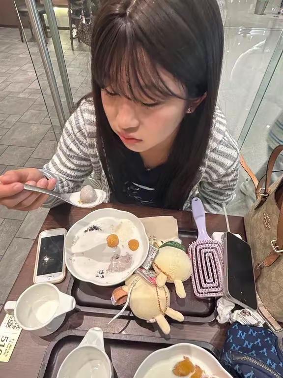 他一定比我成熟^o^