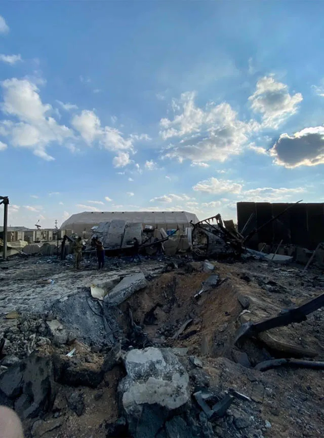 多处美军基地接连爆炸！导弹无人机铺天盖地报复，特朗普指控伊朗领导层犯下战争罪
 
当地时间9月2日凌晨，伊朗开启大规模连锁报复行动，导弹与自杀式无人机蜂群飞向中东多国美军据点，约旦、巴林、科威特境内美军基地接连传出爆炸巨响，地区紧张局势再度急剧升温 。
 
伊朗革命卫队对外发布战报，航空航天部队出手