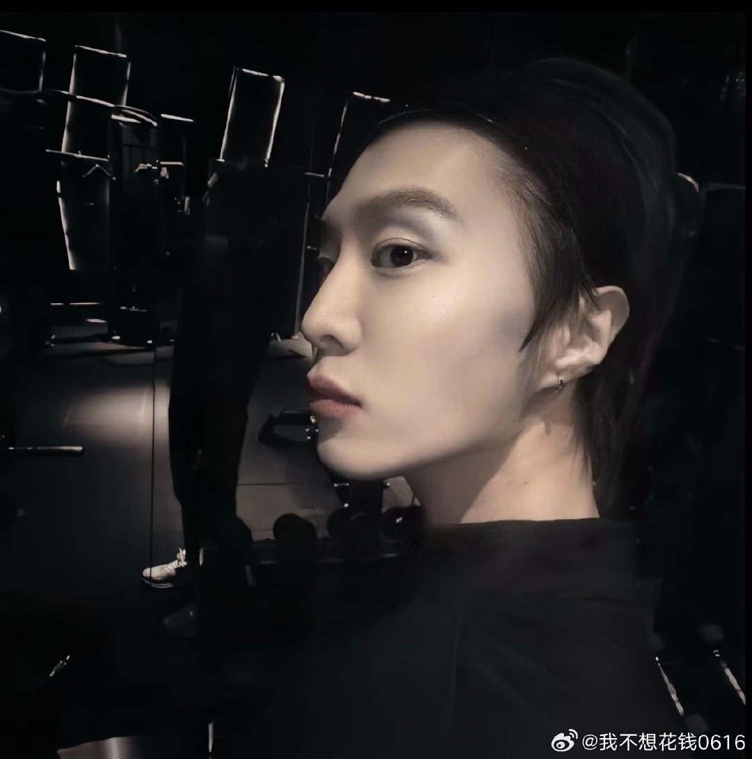 #范丞丞[超话]#  我们什么时候见面 ​