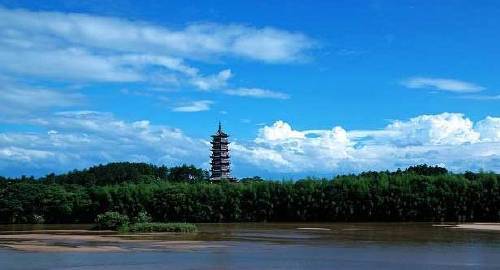【河东雁塔】河东雁塔又称慈生寺塔，位于旴江镇大塘村下。堡村小组，始建于...