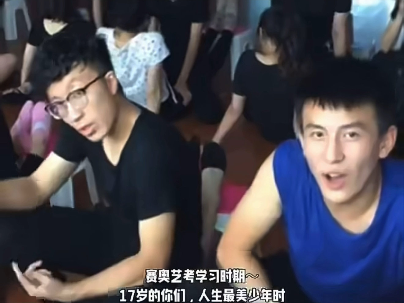 十年。
继续跑 带着赤子的骄傲。
图一cr：​