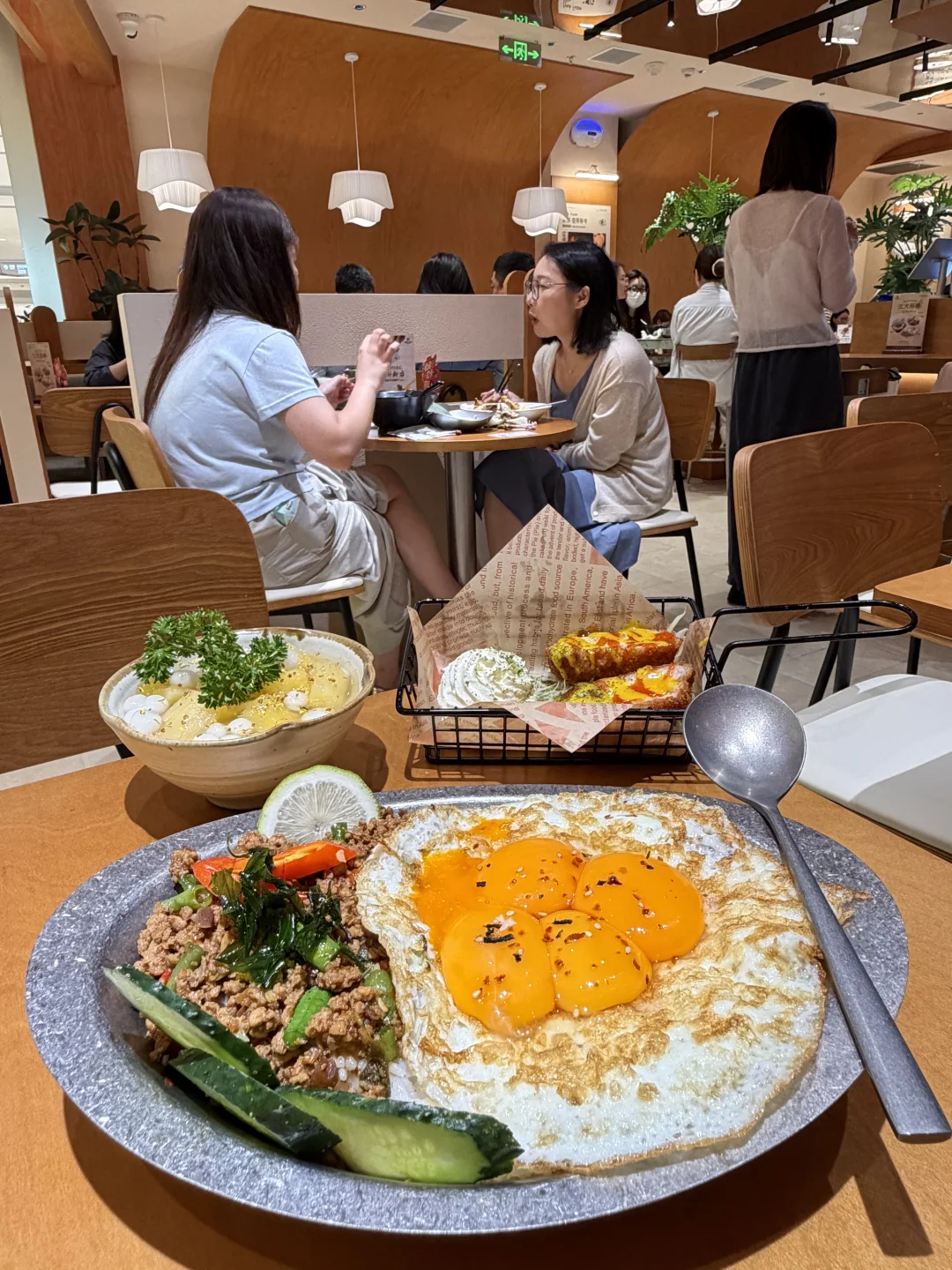 《杭州东站著名一二人食小馆》