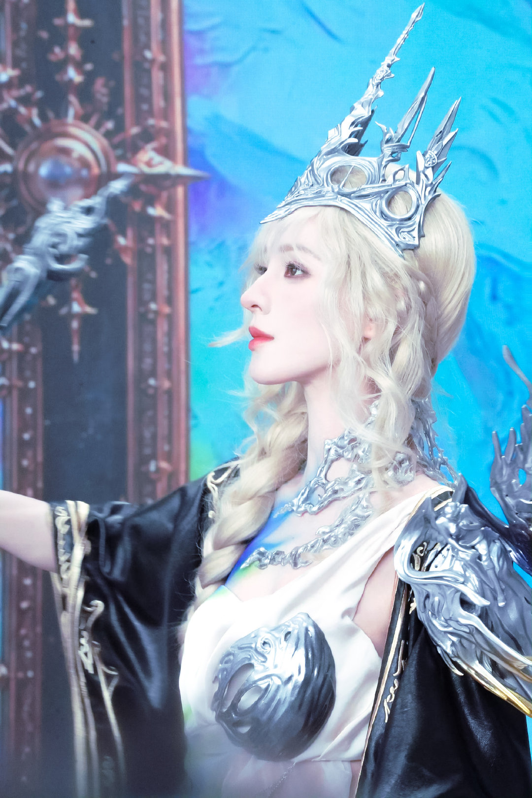 #张予曦[超话]#🔷🔹潮汐守望者

🎐二载同庆予你同行

#张予曦# //#张予曦西幻彩绘风COS# ​