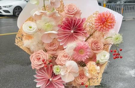 [微风][微风][微风]中年人的焦虑多集中在家庭责任、职业瓶颈、健康下...