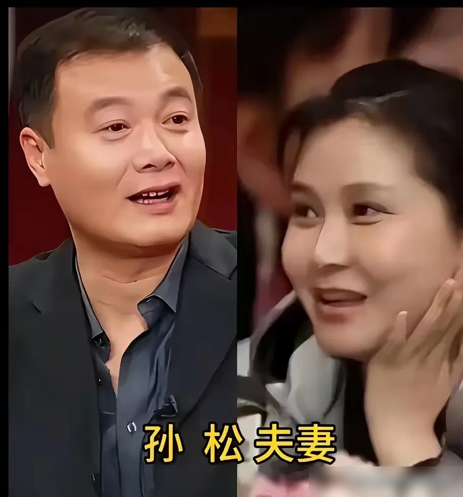 李雪健能活到今天，全靠老婆于海丹硬扛出来的。
2000年他拍《中国轨道》时确诊鼻咽癌，化疗疼到吞口水像吞玻璃，瘦了30斤，还坚持上午化疗下午拍戏。
于海丹每天凌晨起来熬药，把食物打成糊一点点喂他，一边顾着高血压的公公，一边挡掉所有采访，在他面前半点儿苦色都不露。
现在李雪健双耳已经完全失聪，二