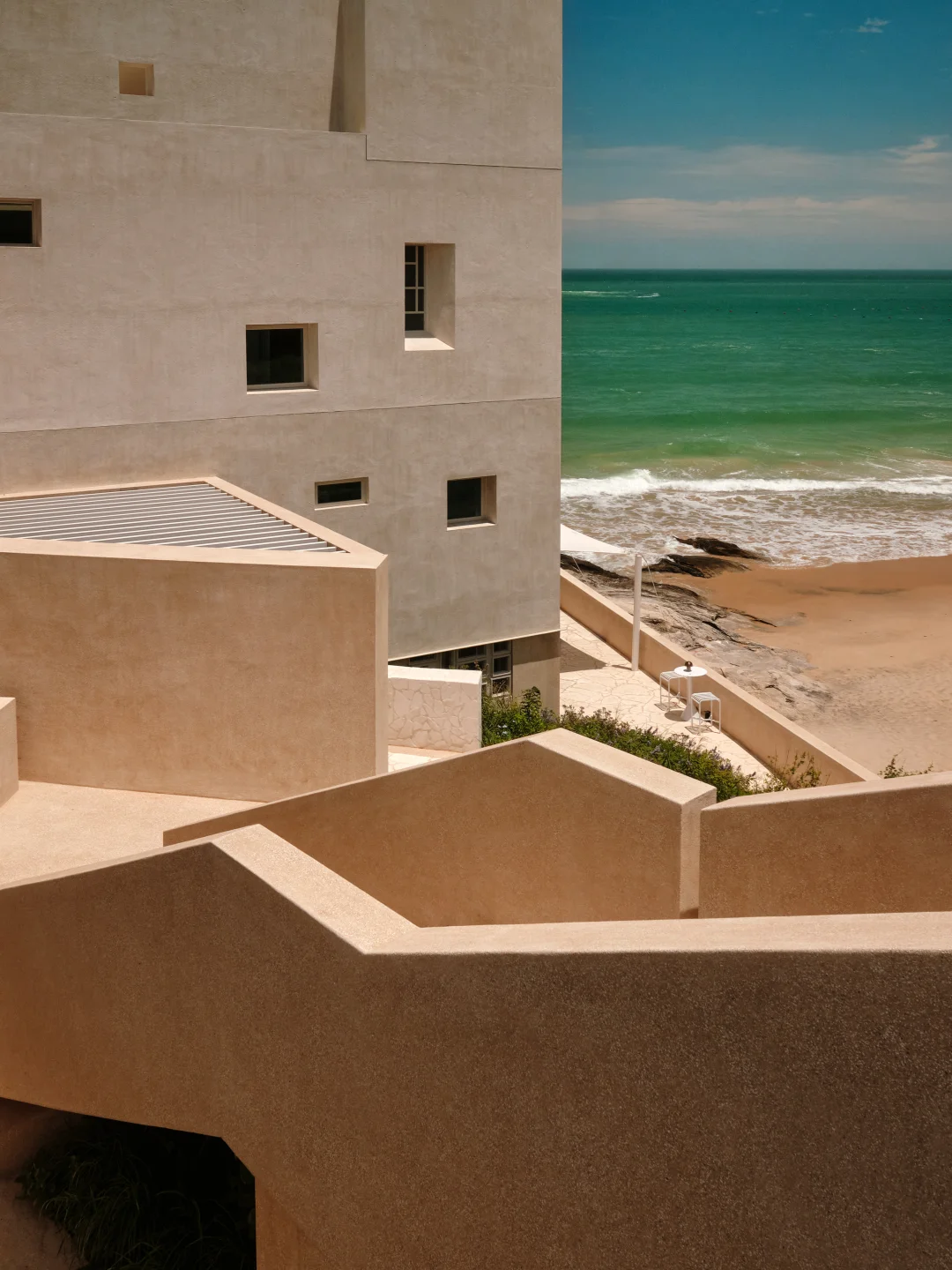 泉州版纪念碑谷🌊这座礁石悬崖酒店是懂浪漫的！附攻略 终于来打卡谢柯老...