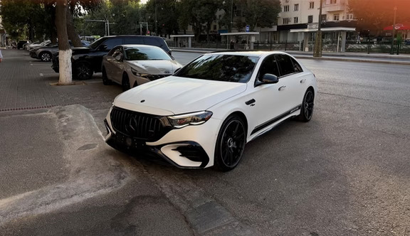 现阶段的西装暴徒不多了｜Benz AMG E53