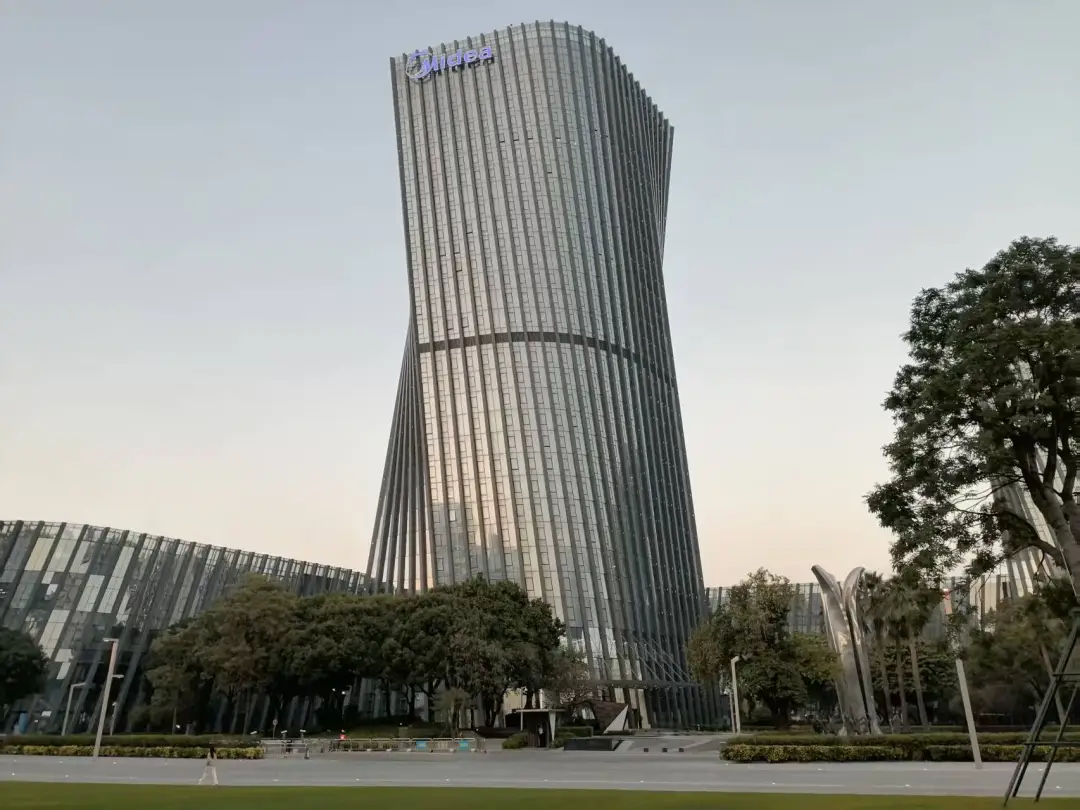 美的集团副总裁伏拥军辞职！月薪近百万