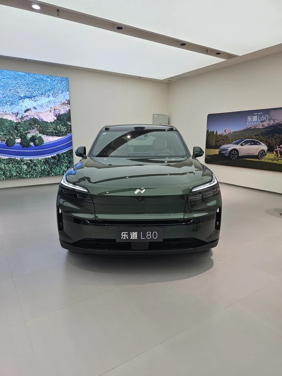 乐道l80ultra版展车一台